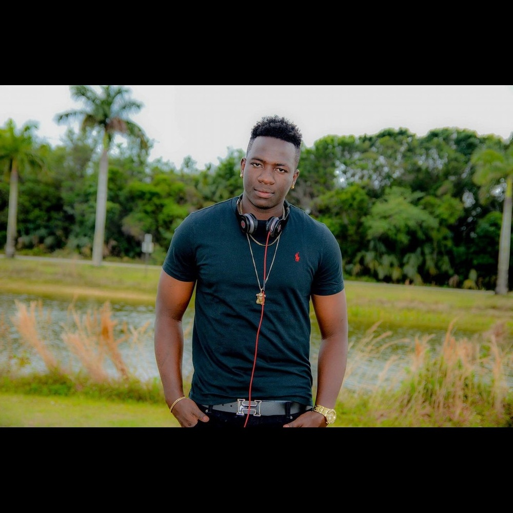 Meet your Posher, Moise